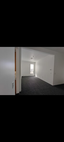 Building Photo - 138 Laurel Hill Ave