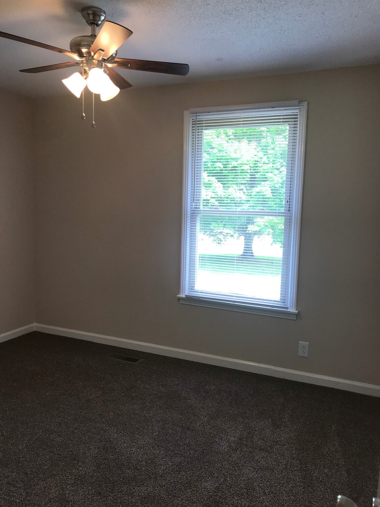 Building Photo - 808 Bedford Dr