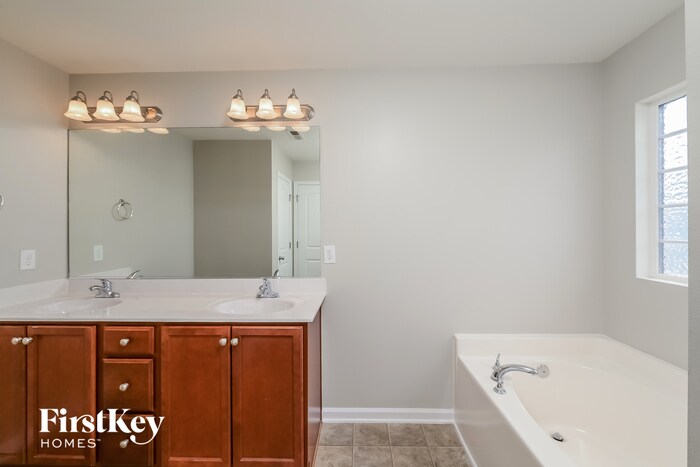 Building Photo - 1593 Abbey Park Ct