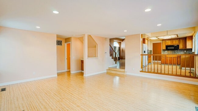 Building Photo - 7202 Ruby Ct