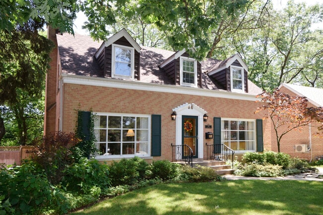 Building Photo - 319 Wesley Ave