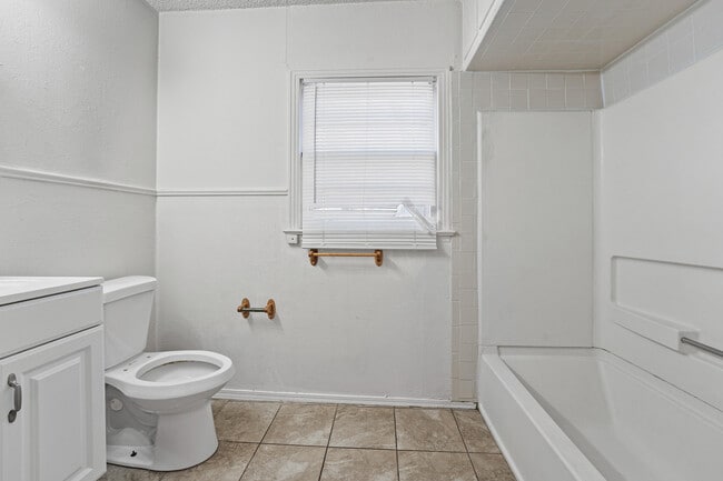 Building Photo - 2216 30th St