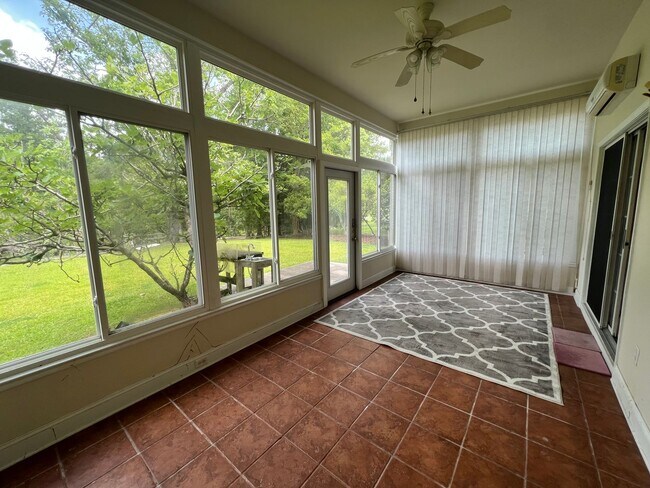 Building Photo - 3 Bedroom 2.5 Bath House in Grand Oaks Plantation - West Ashley