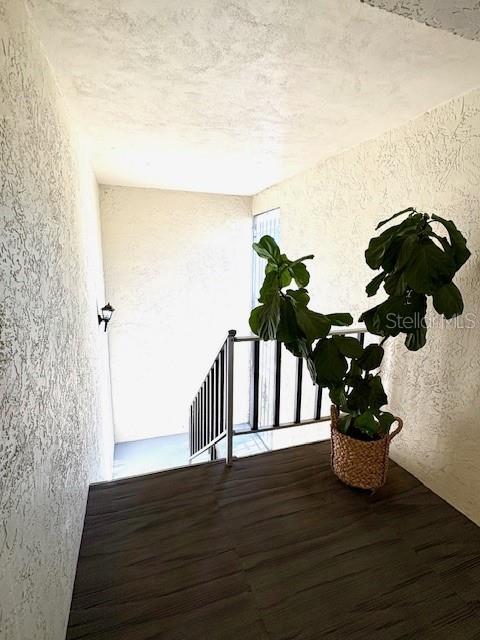 Building Photo - 2302 S Manhattan Ave