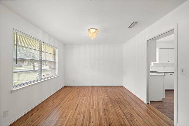 Building Photo - 4802 Braesvalley Dr