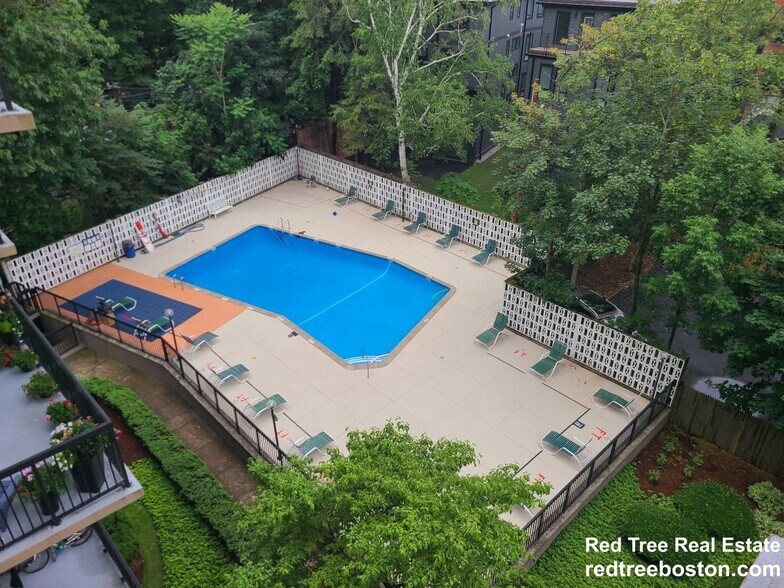 Building Photo - 101 Monmouth St