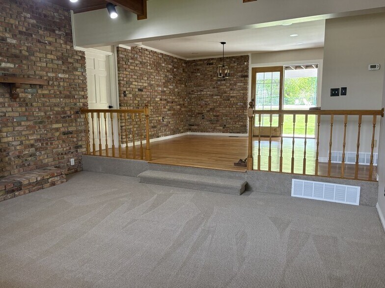 Building Photo - 10436 Edinburgh Dr