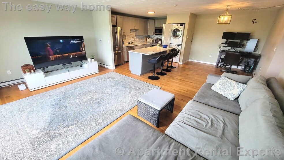 Building Photo - 235 Winthrop St