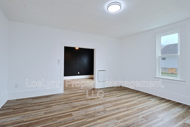 Building Photo - 14208 Temple St