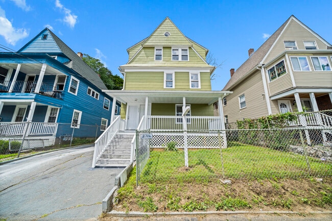 Primary Photo - 220 Hillside Ave