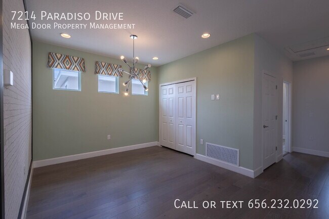 Building Photo - 7214 Paradiso Dr