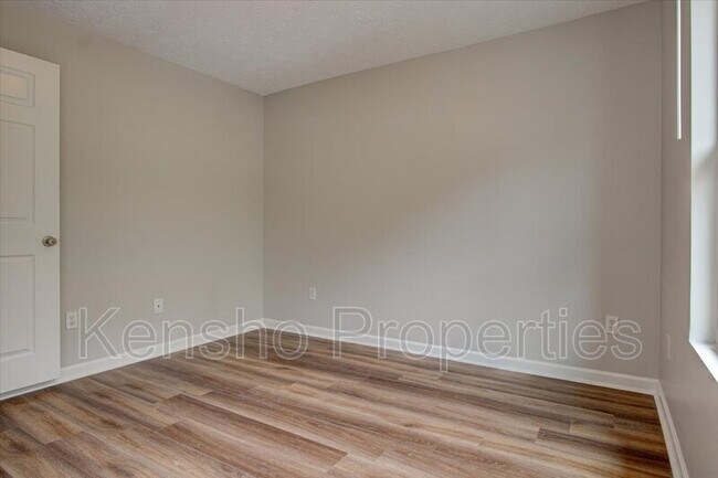 Building Photo - 5302 Fairington Club Dr