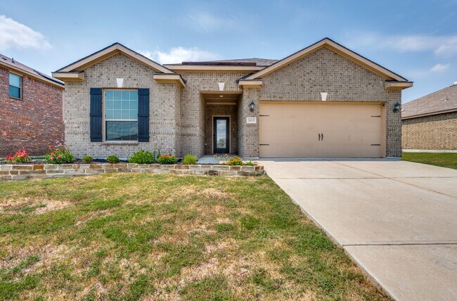 Building Photo - 3015 Watercrest Dr