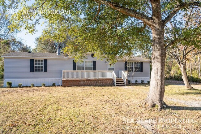 Primary Photo - *STUDENTS WELCOME* Updated 3Bd/2Ba Home ne...