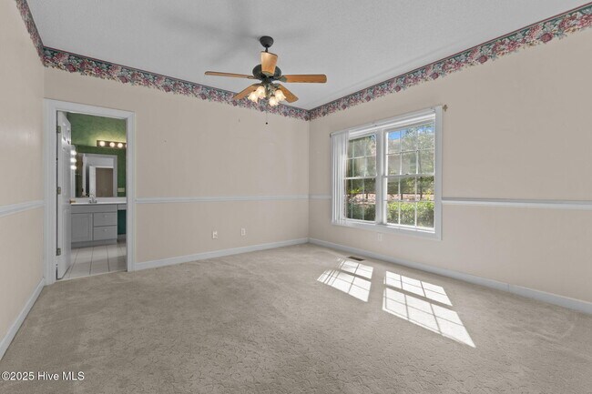 Building Photo - 10 Lodge Pole Ln