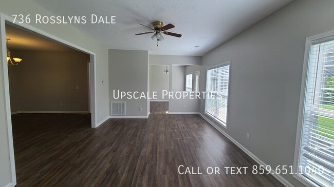 Building Photo - 736 Rosslyns Dale
