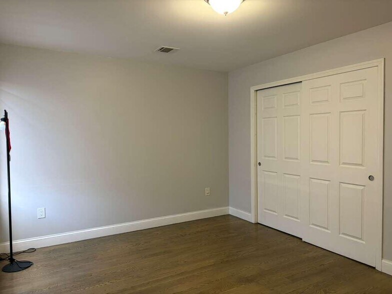 Building Photo - 171 N 17th St