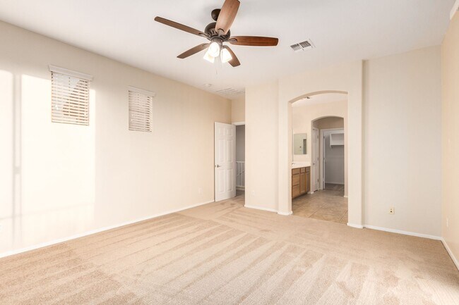 Building Photo - Gorgeous Golf Course Views in Gilbert, AZ!  MOVE-IN SPECIAL:  FIRST MONTH FREE!!!