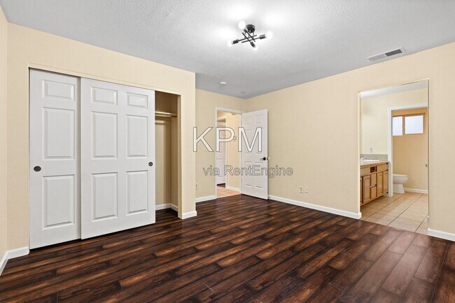 Building Photo - 1544 Emily Ct