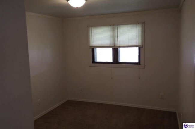 Building Photo - 316 Church St