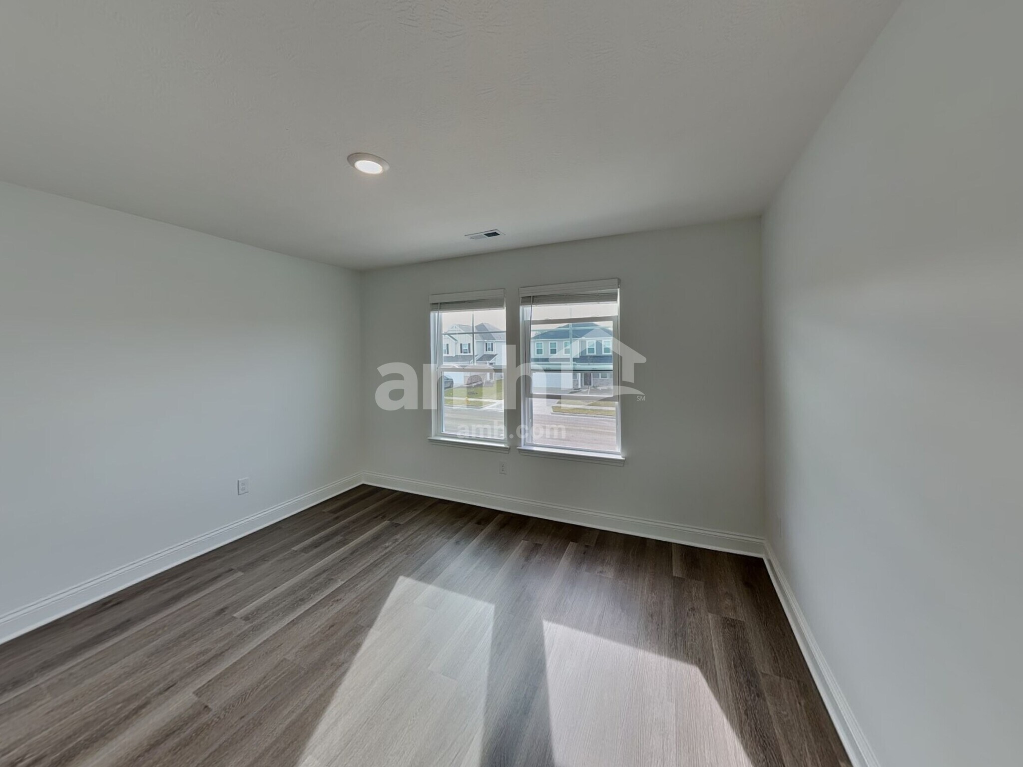 Building Photo - 9028 Henley Ave