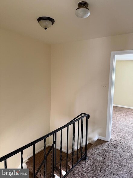 Building Photo - 9 Autumn Hill Way