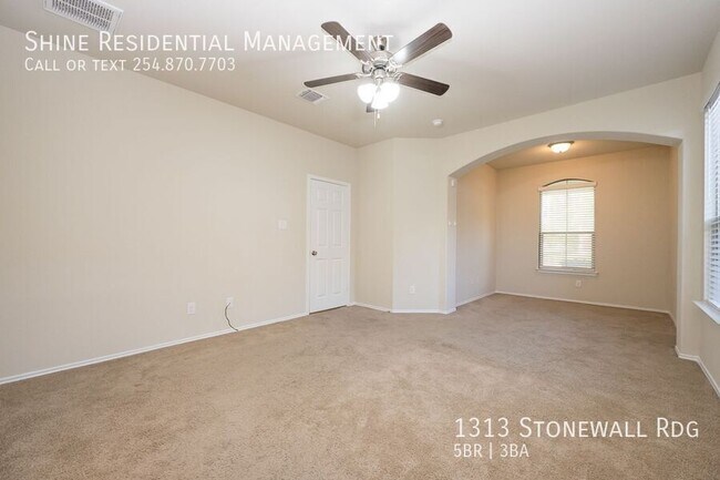 Building Photo - 1313 Stonewall Ridge