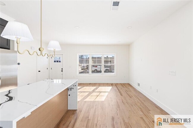 Building Photo - 401 Tillman St