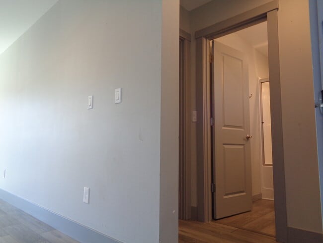 Building Photo - 1364 Northern Heights Loop NE