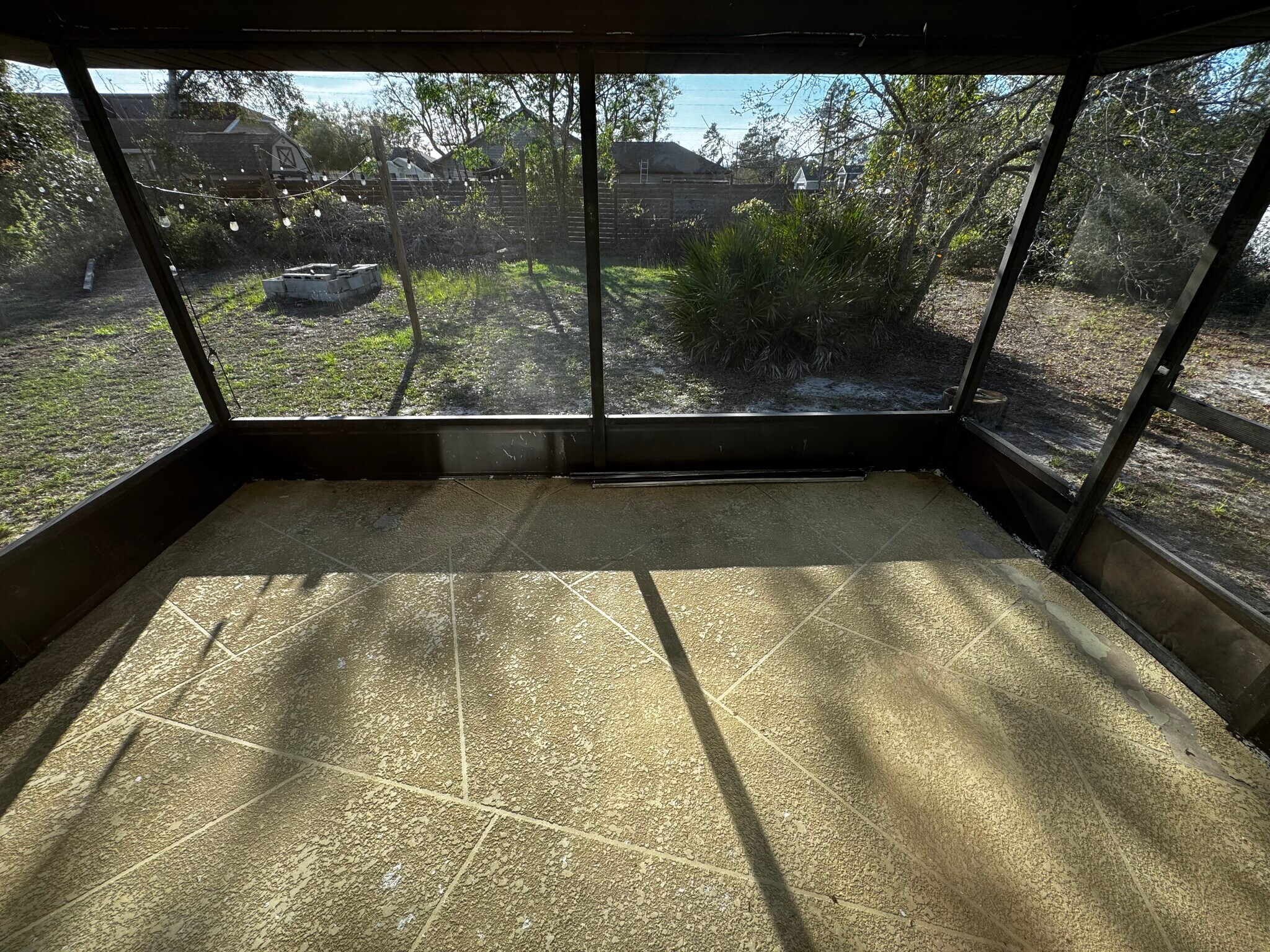 Building Photo - 1065 Altoona Ave