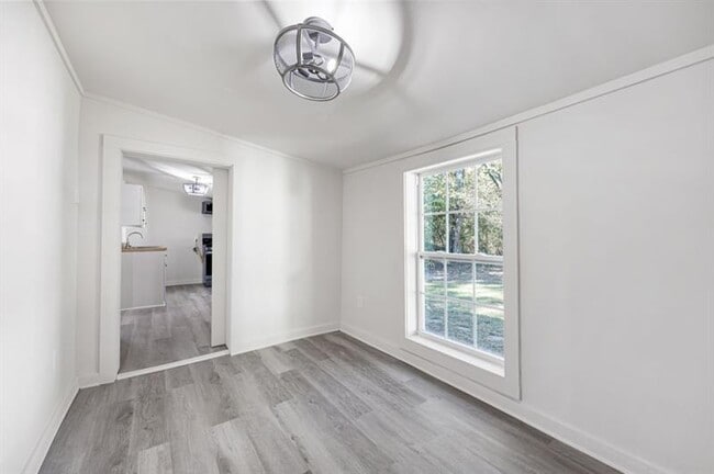 Building Photo - 24 E Iron Belt Rd SE