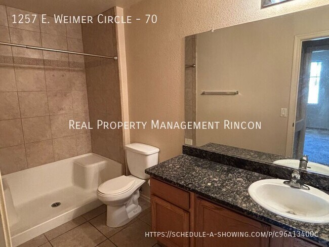 Building Photo - 1257 E Weimer Cir