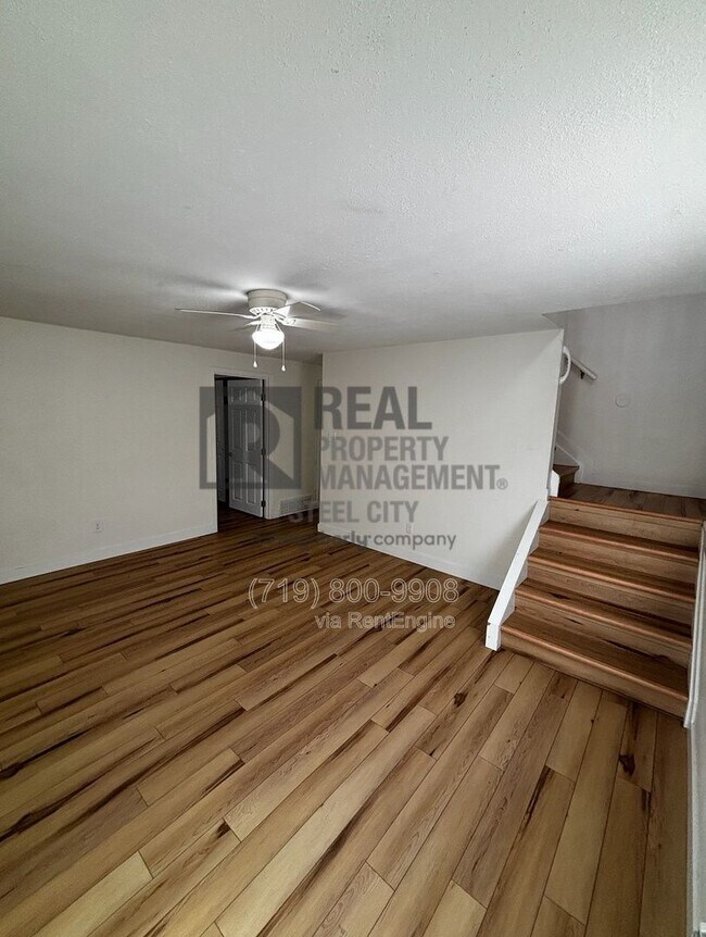 Building Photo - 607 W 15th St