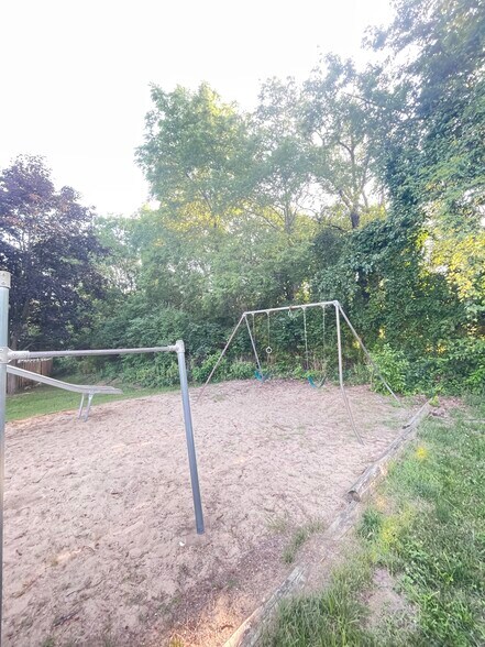 Building Photo - 3567 Kenbrooke Ct