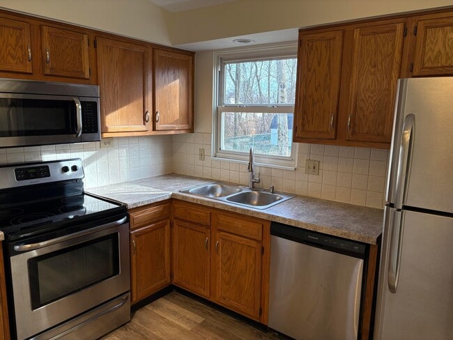 Building Photo - 4177 Camellia Ct