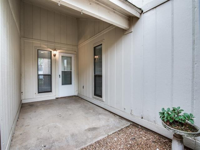 Building Photo - 1713 Sonnet Dr