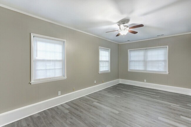 Building Photo - Large 4BR/2BA Ardsley Park House For Rent - Huge Yard