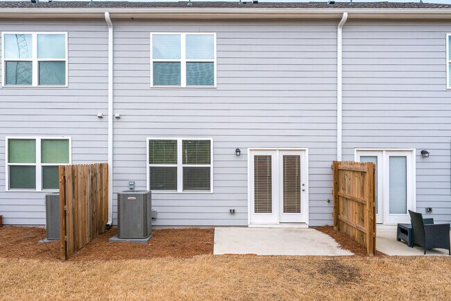 Building Photo - 1494 Madison Way