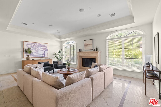 Building Photo - 3697 Benedict Canyon Ln