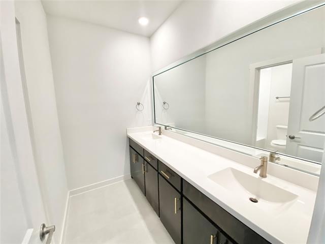 Building Photo - 837 Emerling Dr