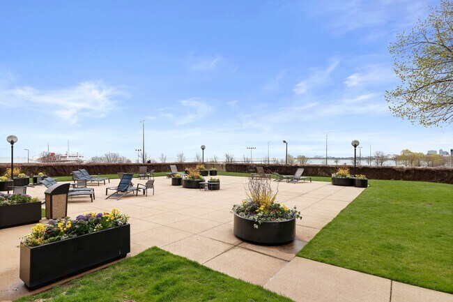 Building Photo - 155 N Harbor Dr
