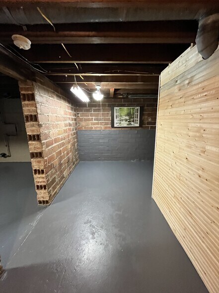 Building Photo - 1117 E Glen Ave