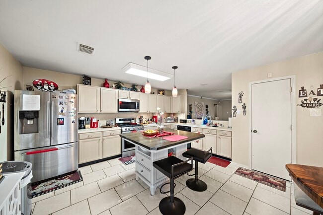 Building Photo - 1110 Ambrosden Ln