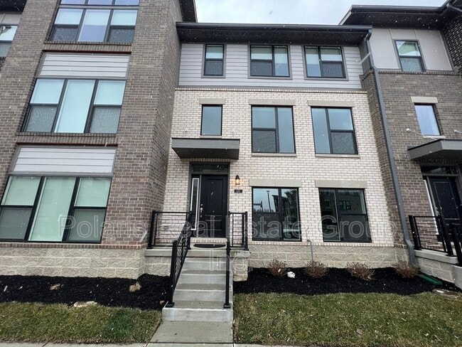 Primary Photo - 635 Golborne St