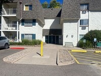Building Photo - Top Floor Condo in Southeast Denver 2 bed ...