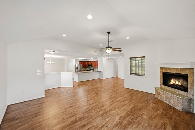 Building Photo - 16250 Indian Mill Dr