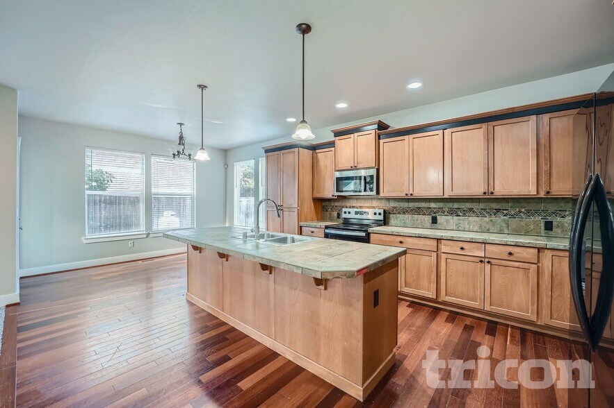 Building Photo - 4621 204th St Ct E