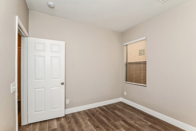 Building Photo - 3024 Balcones Fault Ave