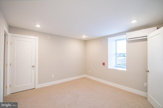 Building Photo - 129 S 49th St