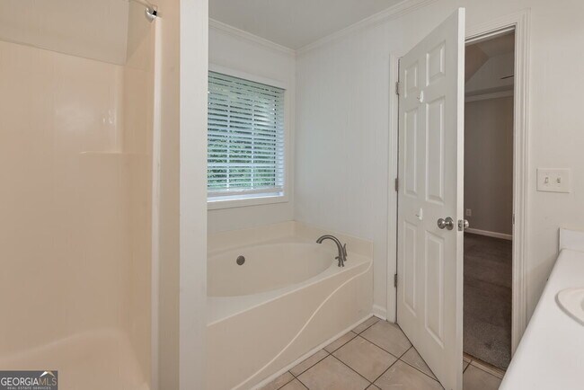 Building Photo - 422 Shoal Cir